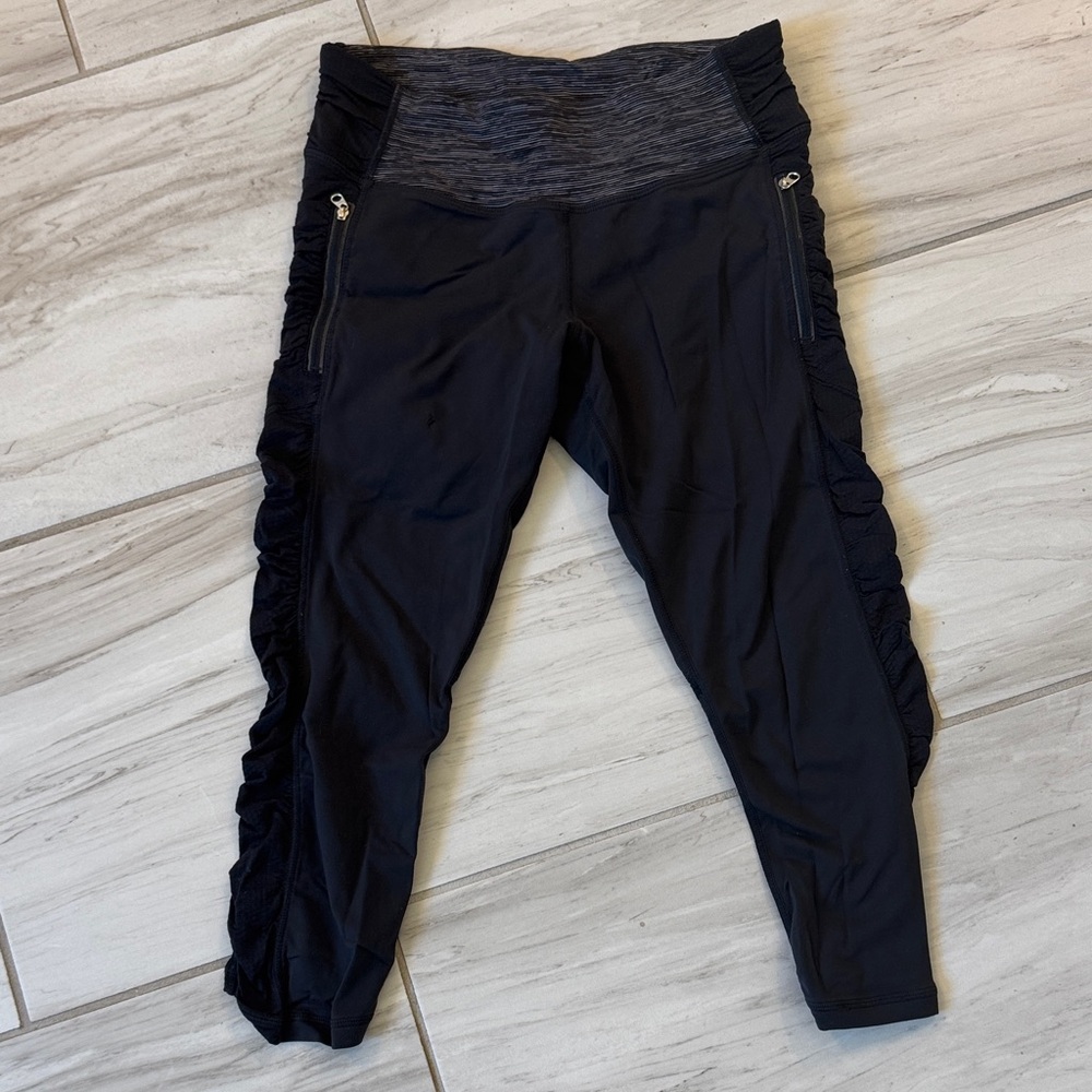 Black lululemon capri.
